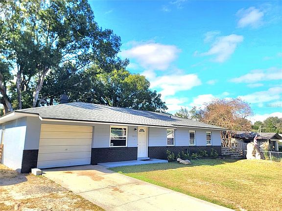 3rd image of 2826 NE 18th Ct
