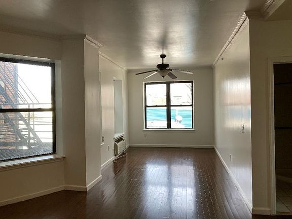 4th image of 14 Park Ave #U-0041