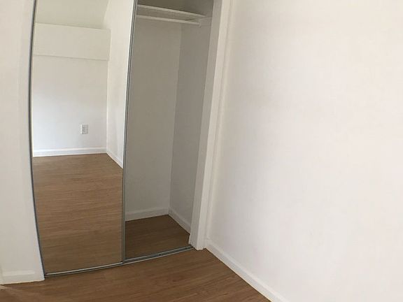 5th image of 2309 29th St APT 2B