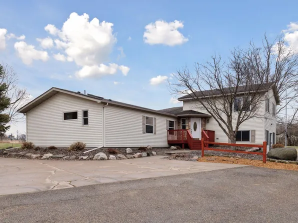 34115 Malmberg Ave, Lindstrom, MN 55045