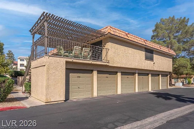 1858 Avacado Ct #1858
