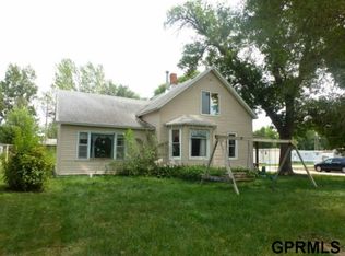 208 E 5th St, Mead, NE 68041