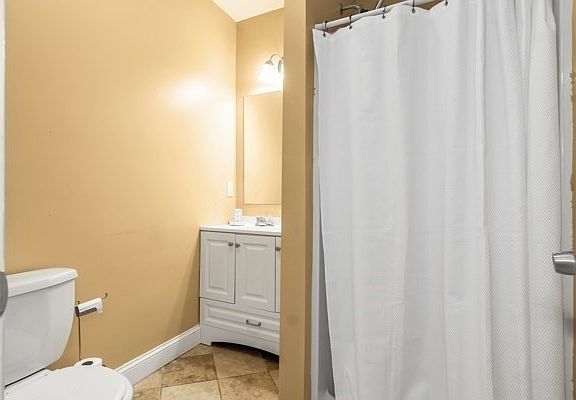 3rd image of 89 Auburn St #1