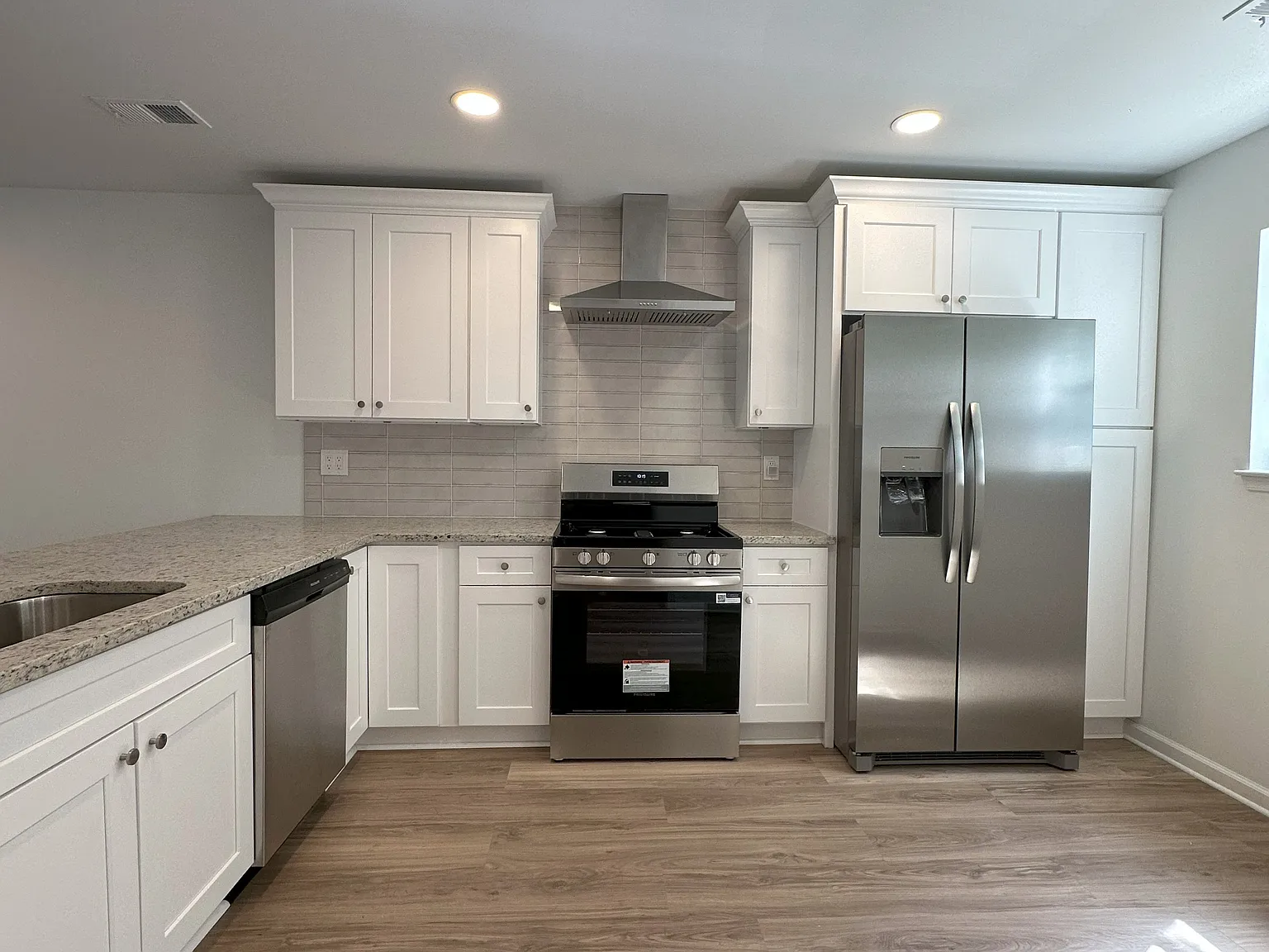 2 bed, 1200 sqft, $2,250 — Photo 2