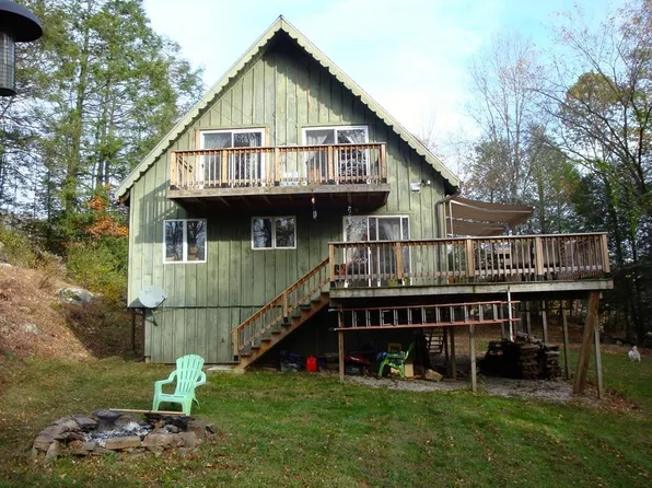 691 Guelphwood Rd, Southbridge, MA 01550