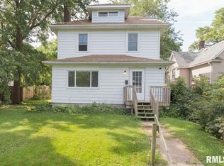 915 Kirkwood Blvd, Davenport, IA