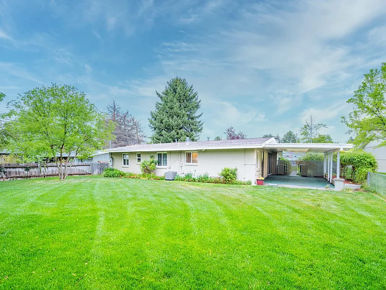 1844 E Southmoor Dr — Photo 11