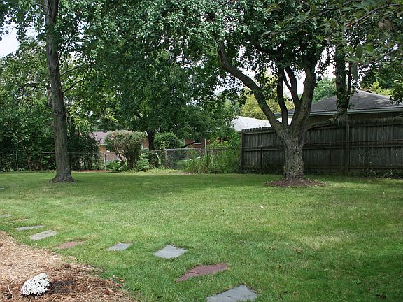4th image of 1219 Ardmoor Ave