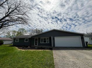 5014 Camelot Dr, Fort Wayne, IN 46815