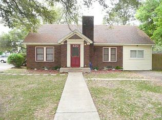 820 8th St, Bay City, TX 77414