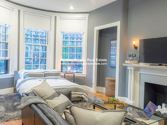 371 Beacon Bay