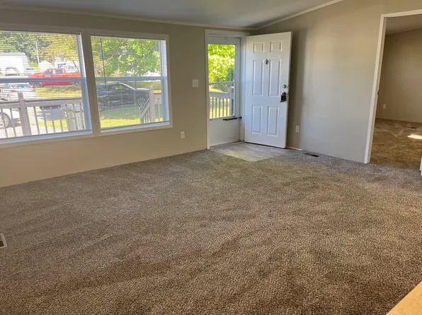 9363 Little Spruce Ct, Linden, MI 48451