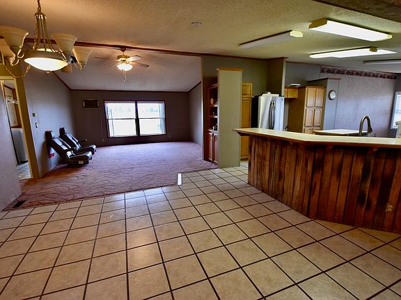 4th image of 8331 Siskiyou Blvd