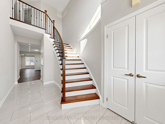 5th image of 44 Cotton St Unit A