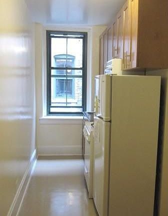 2nd image of 509 E 78th St APT 4A