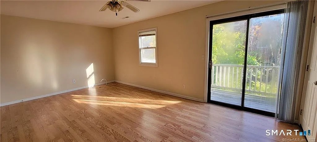 375 Glendale Ave — Photo 2