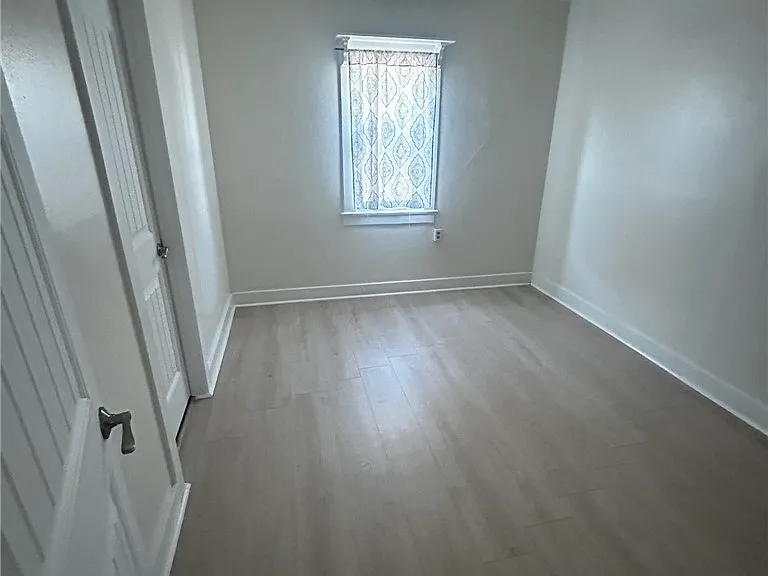 3307 Spruce St — Photo 8