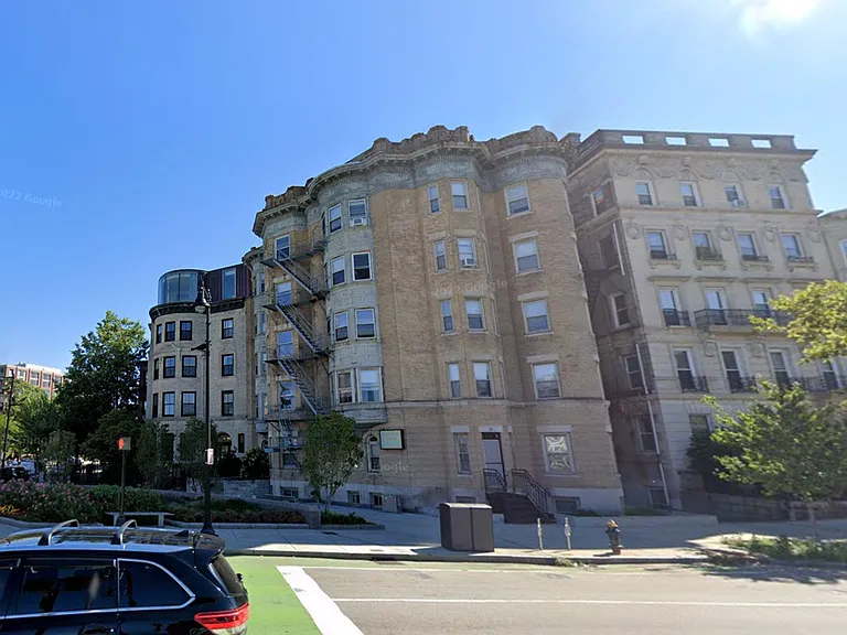 854 Beacon St #2 — Photo 1