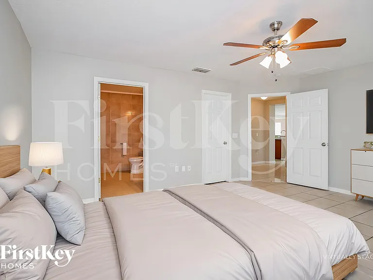 1932 Michigan Ct — Photo 10