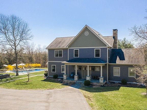5th image of 116 Woodstock Ln
