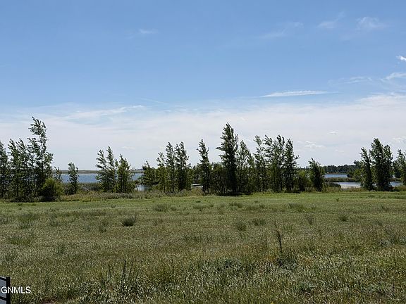 5th image of 100 Round Lake Rd