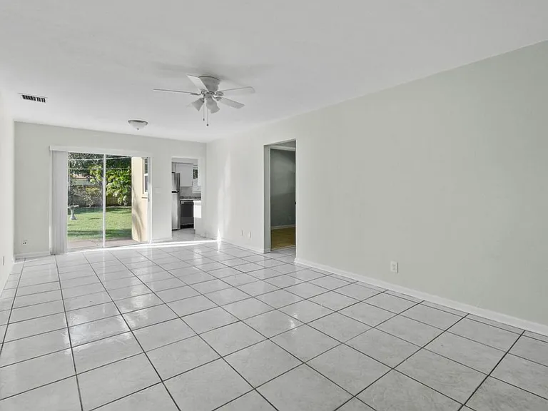 836 Evergreen Dr — Photo 25