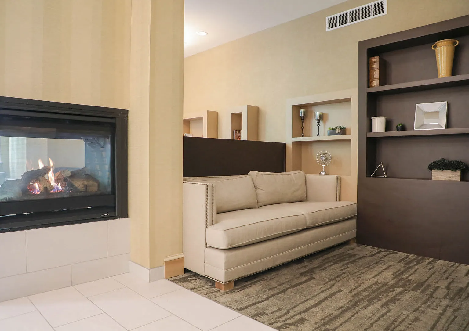 Cascades Overlook Apts. — Photo 4