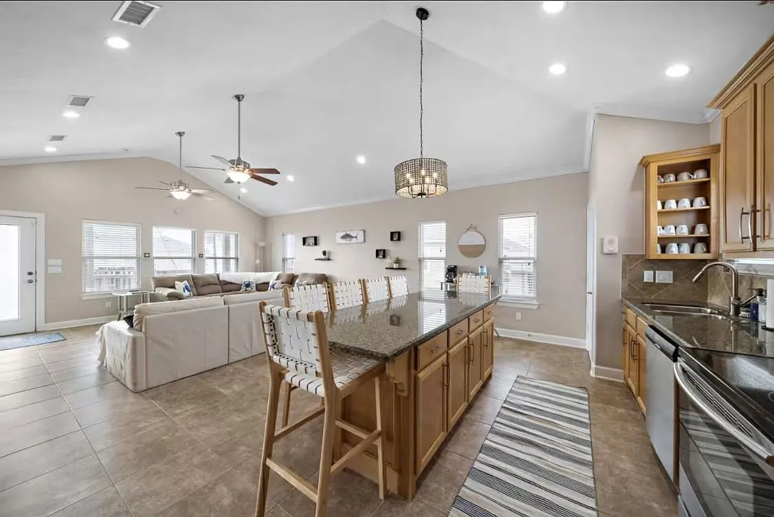 2 bed, 2.0 bath, 1015 sqft, $2,100 — Photo 4