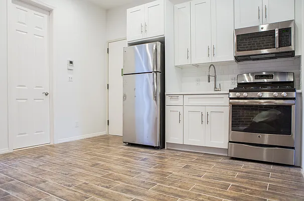 Rented by Lions Share Inc. | media 14