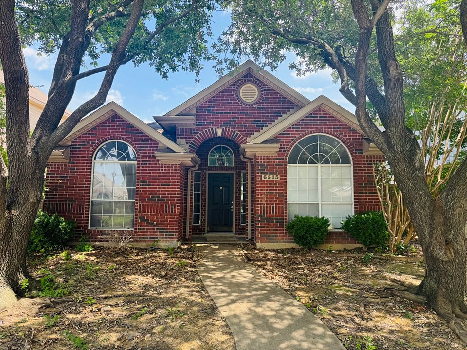 1st image of 6513 White Oak Dr