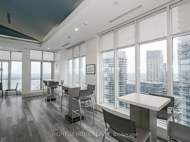 2119 Lake Shore Blvd W #217 — Photo 38