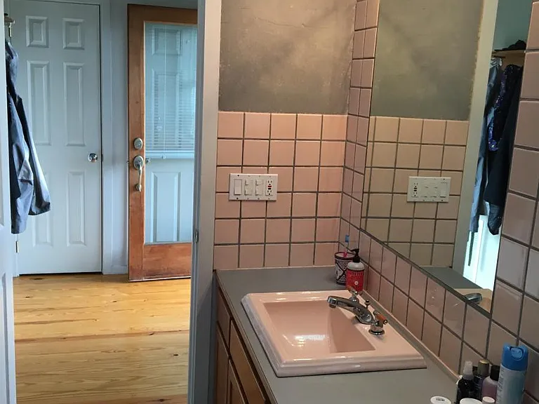 Bathroom into hallway