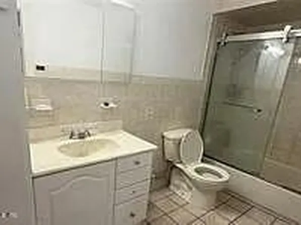 523 Willow Rd E #1, Staten Island, NY 10314