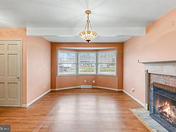 4th image of 19484 Williams Dr
