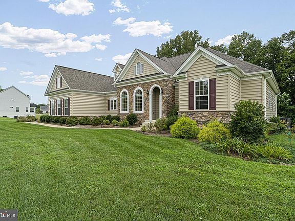 2nd image of 12740 Lena Ct