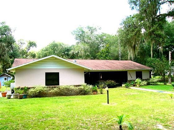 2nd image of 13300 NE 52nd Ct