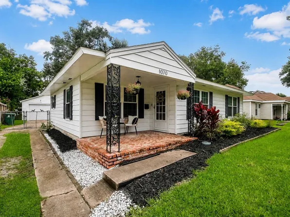 1070 W 43rd St, Houston, TX 77018