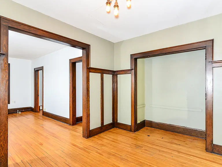 2202 Hennepin Ave E — Photo 8