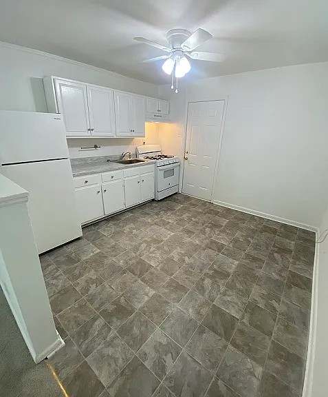 435 Smiley Rd — Photo 4