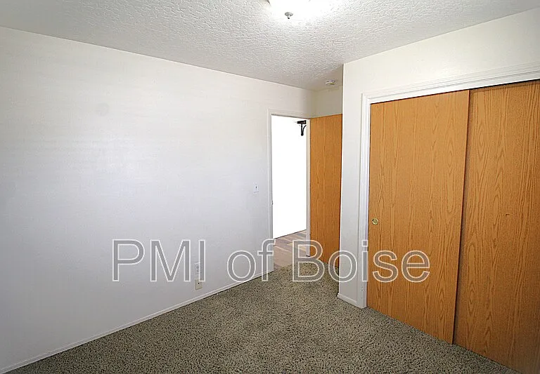521 Stony Meadow Dr — Photo 13