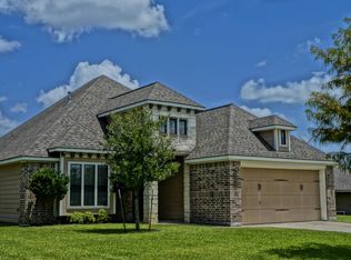 800 Cobble Gate Dr, Brenham, TX 77833