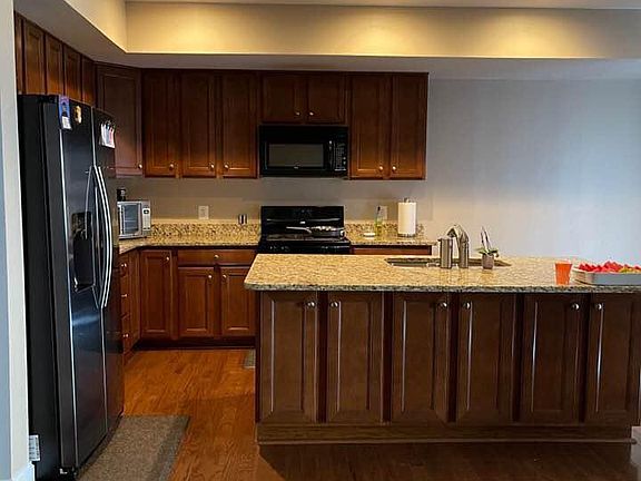 5th image of 2167 Abbottsbury Way