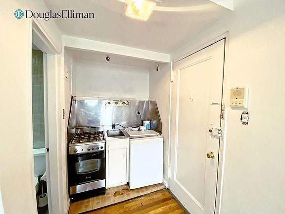 5th image of 97 Mac Dougal St #4A