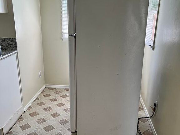 5th image of 3281 Minnesota Ave #A