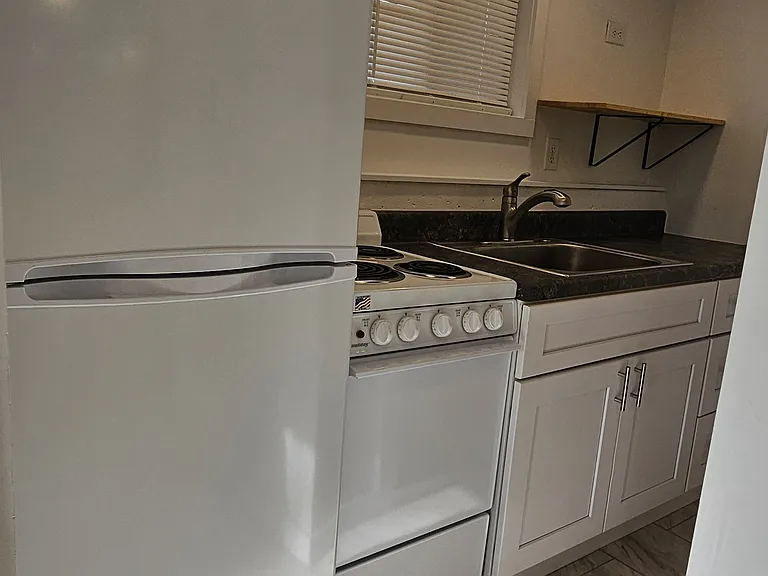 1208 Byrne Ave #BASEMENT — Photo 6