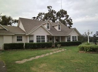 2169 E 2070 Rd, Hugo, OK 74743