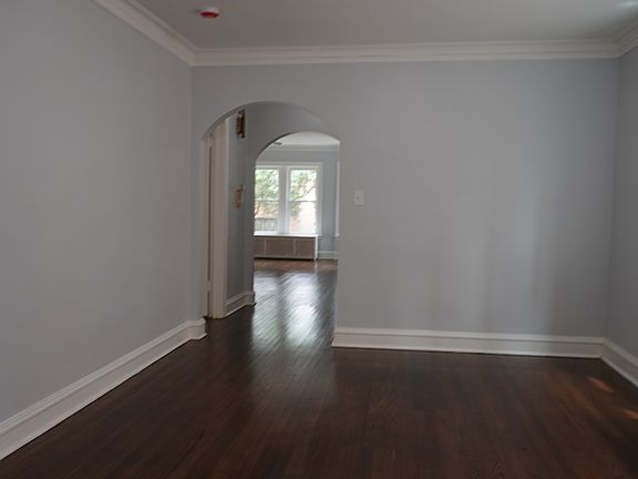 5th image of 2051 W Arthur Ave