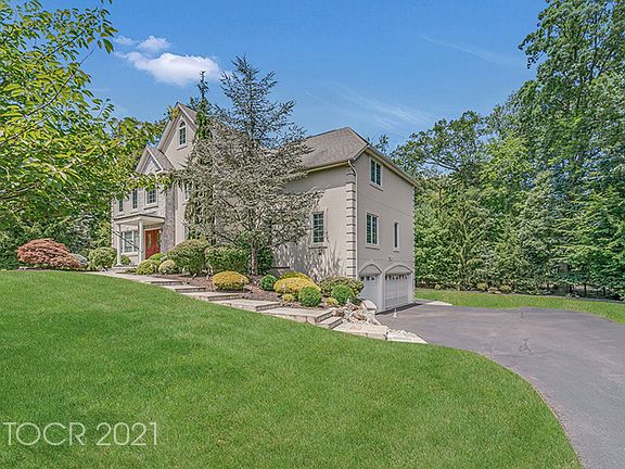 2nd image of 1 Running Brook Ln