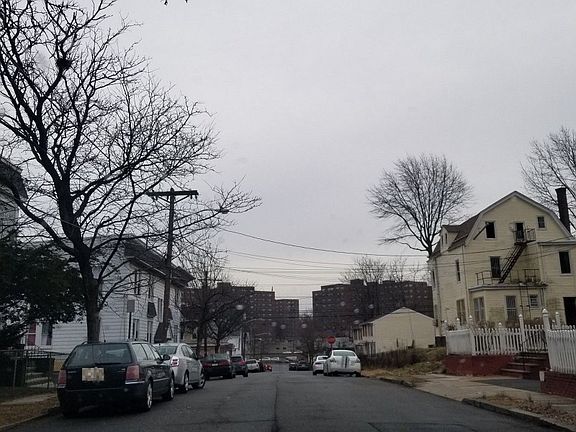4th image of 18 Garwood Pl