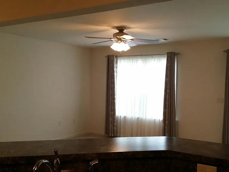 111 Stonecrest Ln — Photo 5